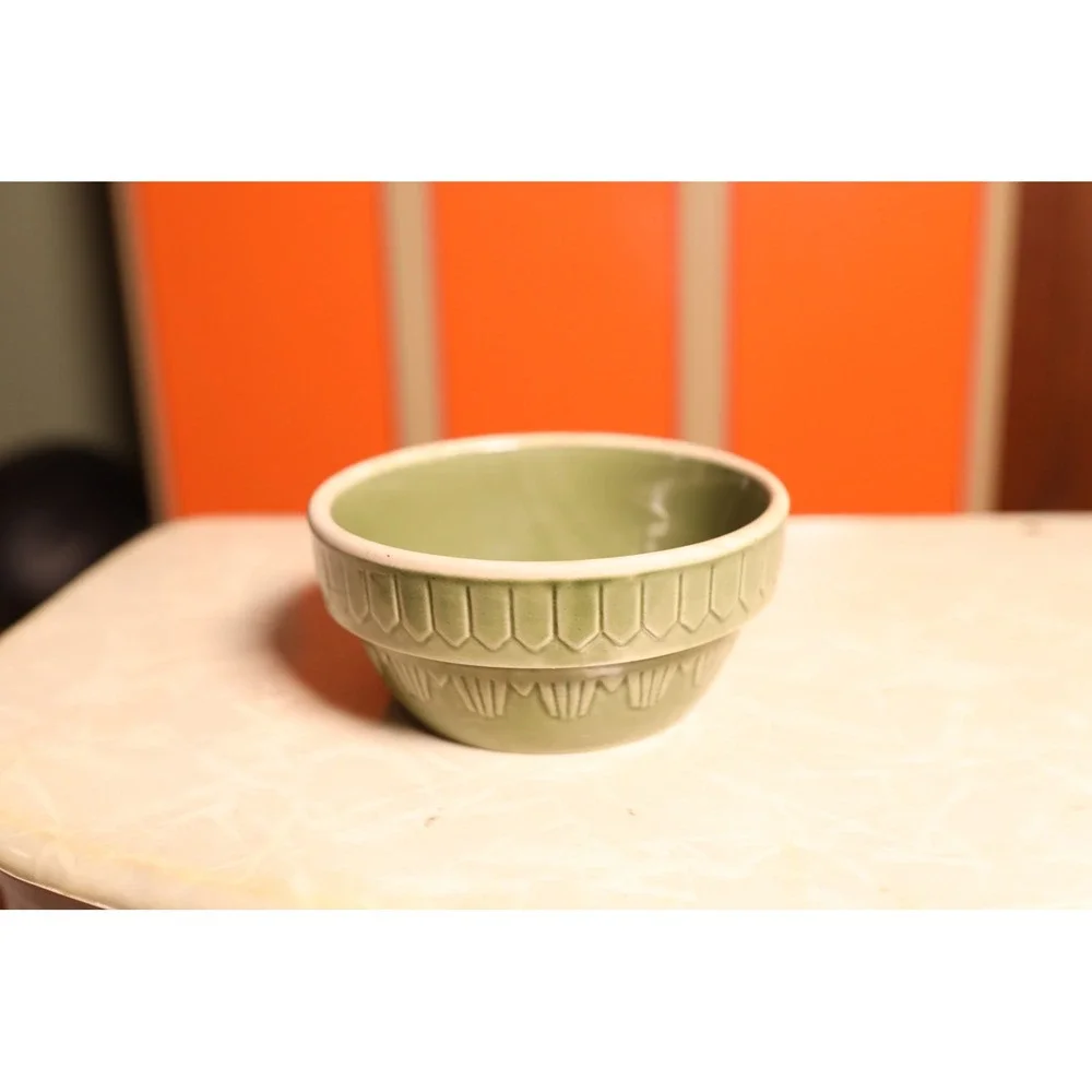 Americana General Sage Green Stoneware Mixing Bowl‎ Embossed Geometric 5.5 Inch